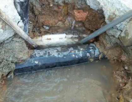 石龙测漏水之水管漏水
